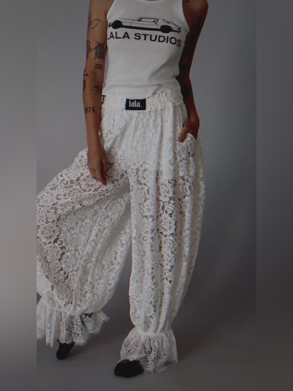 Dressed in lala Dancing in the Moonlight Lace Bloomer Pants in White, S